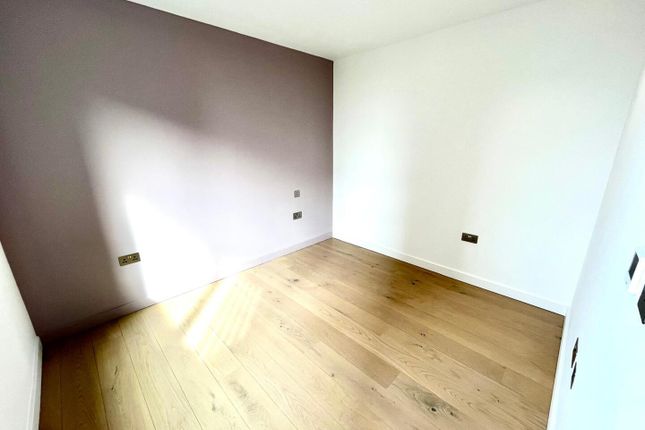 608 Purcell Apartments, 57 Chandlers Avenue, London photo 5