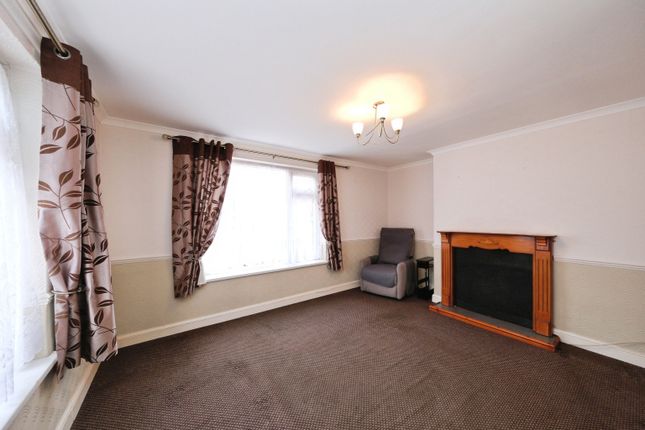 4, Carlton Close, Mansfield photo 4
