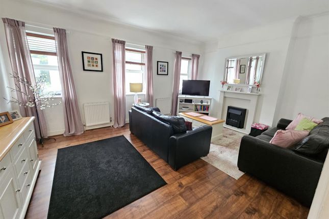 2-bed flat on 2b, Moorland Road, Plymouth, £159,950