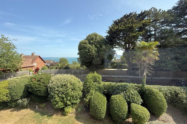 2-bed flat on Flat 5, Belle Vue Court, Belle Vue Road, Weymouth, £250,000