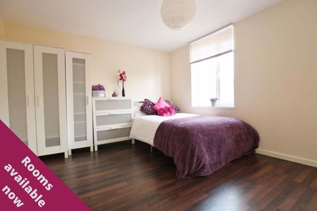 Room to rent in Maine Road, Manchester M14
