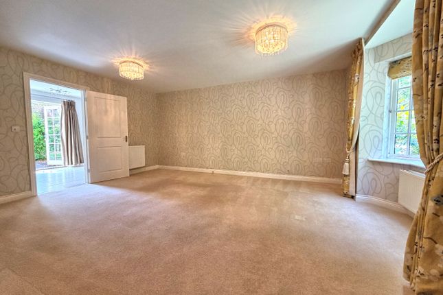 52, Cruickshank Drive, Aylesbury photo 4