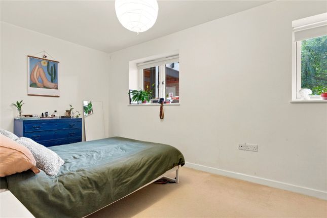 Eastside Mews, London photo 4