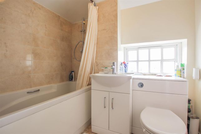 Flat for sale in The Octagon, Collett Road, Ware