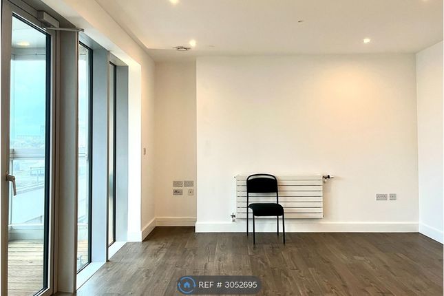Flat, Barking Road, London photo 2
