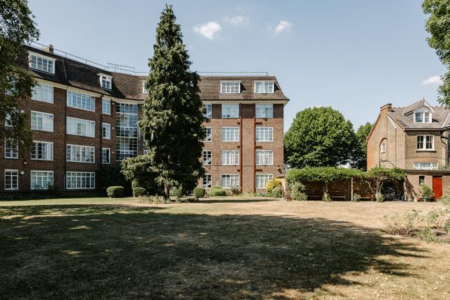 Studio for sale in Willesden Lane, Brondesbury Park, London