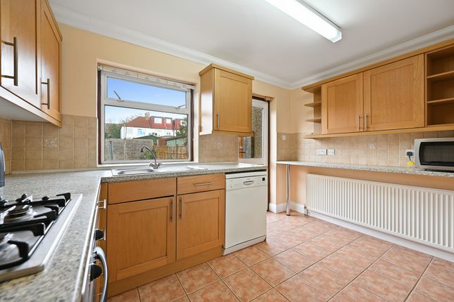 104, Park Crescent, Harrow photo 5