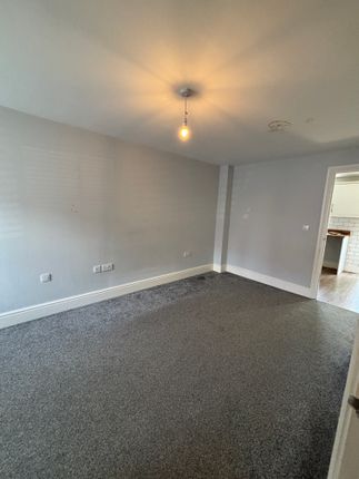 5, Irons Close, Loughborough photo 5