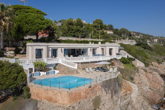 Property for sale in Cannes, Alpes-Maritimes, Provence-Alpes-Côte d`Azur, France