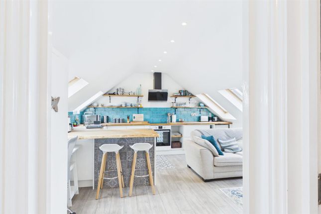 6, Chegwin Court, Newquay photo 2
