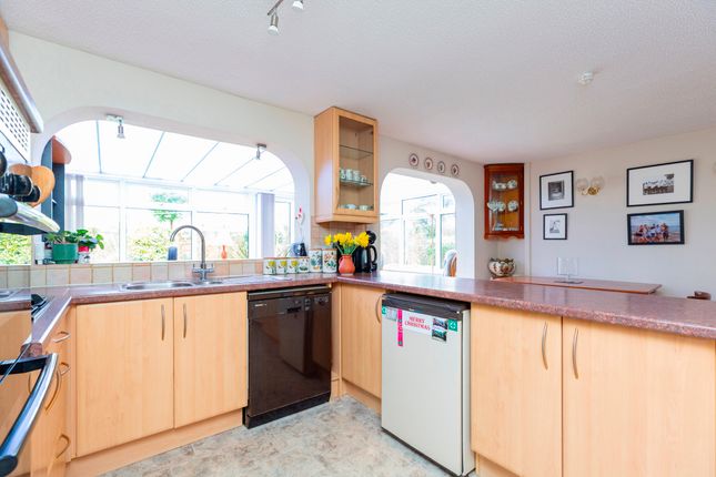 9 Cranborne Drive, Shaftesbury photo 2