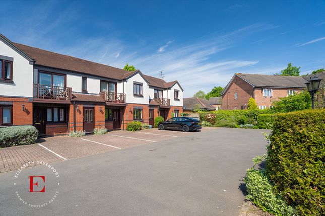 9 Alexandra Court, Kenilworth photo 2