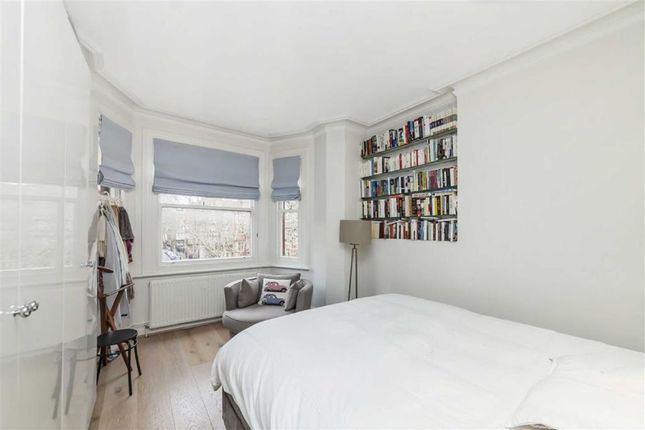 Flat for sale in Bolton Gardens, London