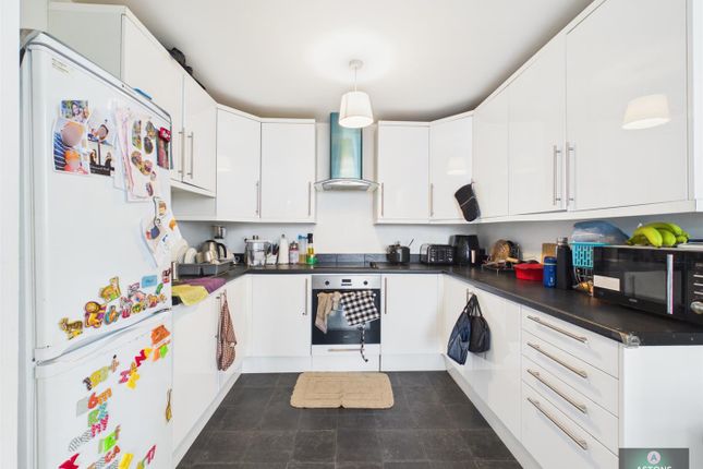 411, First Choice House, London Road, Lowfield Heath photo 4