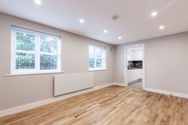 Rudsworth Close, Colnbrook photo 4