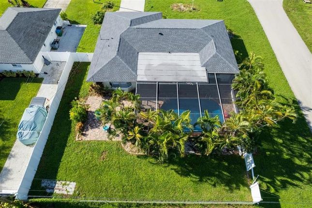 Property for sale in 1305 Se 37th St, Cape Coral, Florida, United States Of America