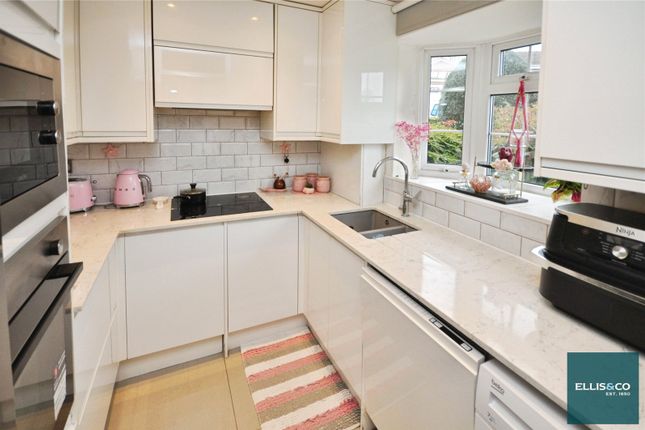 70, Firs Avenue, Friern Barnet photo 3
