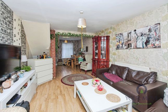 153, Victoria Crescent, Staffordshire photo 2