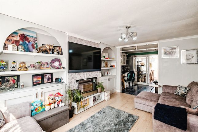 39, Kipling Avenue, Worthing photo 2