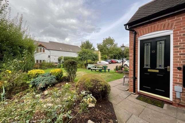 10 Millers Gate, Stone photo 4