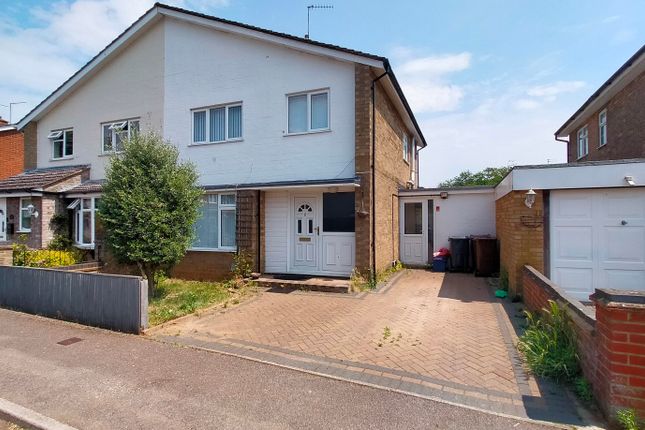 3-bed house on Park Close, Stevenage, £1,850/mo