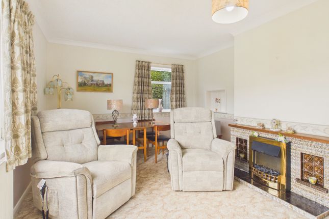 Brynmelyn, Wold Road, Barrow-Upon-Humber photo 3