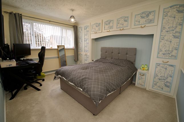 End terrace house for sale in Ibex Close, Coventry