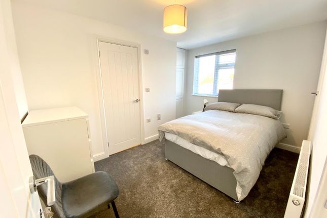 Room 3, 129, Clouds Hill Road, Bristol photo 2