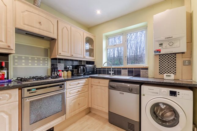30, Gwillim Close, Sidcup photo 2