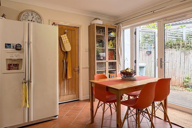 7, Juniper Lane, London photo 3