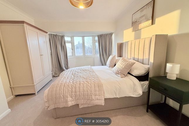 Carr Manor View, Leeds photo 4