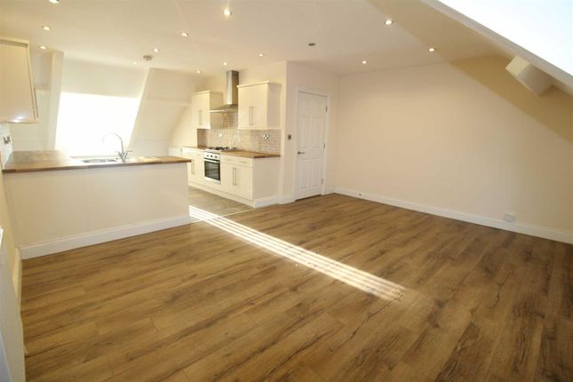 Flat 5, 32, Albany Gardens, Whitley Bay photo 5