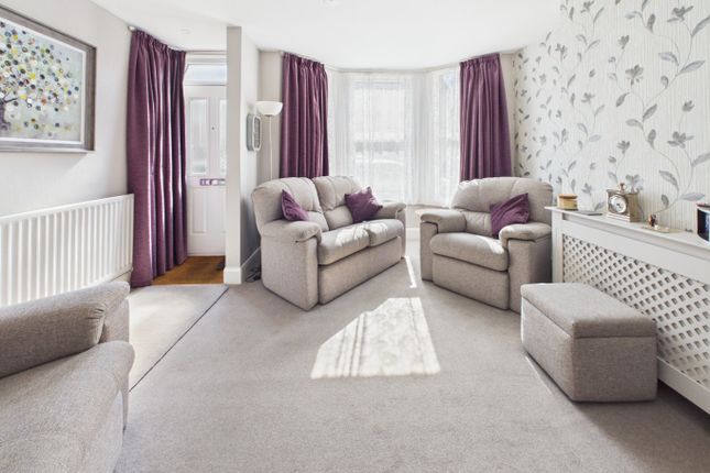 10, Meadow Road, Bromley photo 4