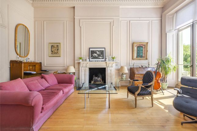 Flat for sale in Cleveland Square, Bayswater W2