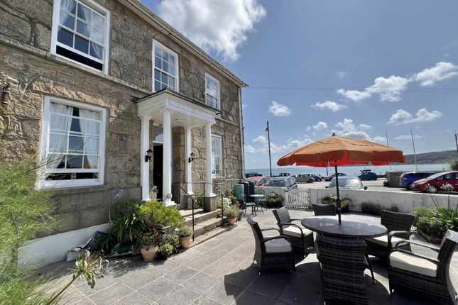 12 Bedroom Guesthouse For Sale