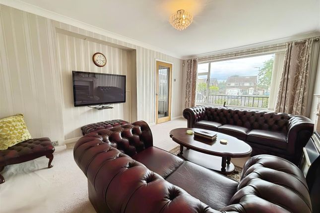 18, Cheltenham Road, Bradford photo 4