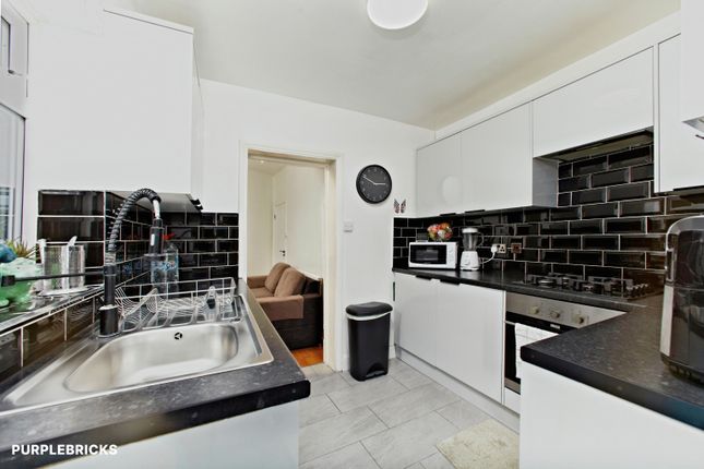 5, Kimberley Road, Croydon photo 4