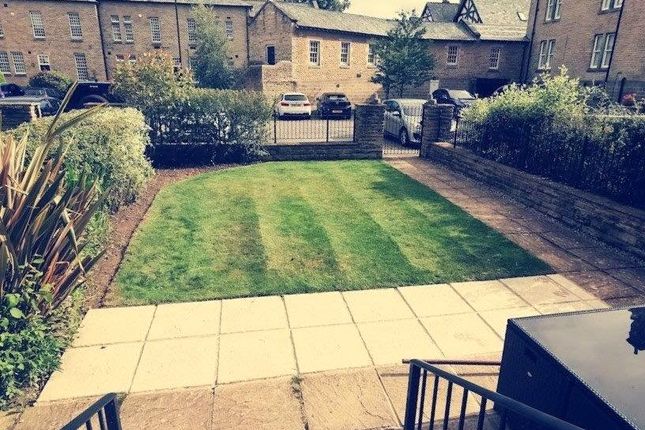 Town house for sale in 4 Grassington Mews, Clifford Drive, Menston, Ilkley, West Yorkshire