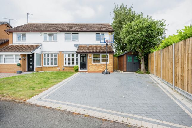 Semi-detached house for sale in Kershaw Close, Luton