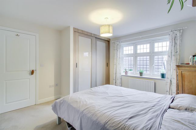 26, Eton Walk, Wakefield photo 4