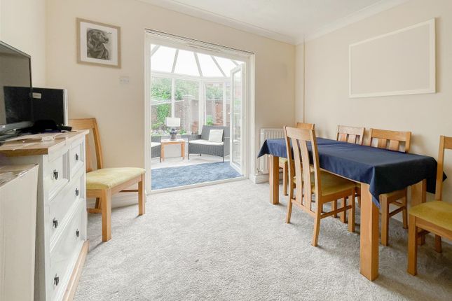 67, Santa Cruz Drive, Eastbourne photo 3