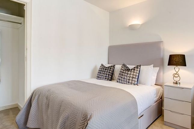 Flat 23, 39 Hill Street, London photo 5