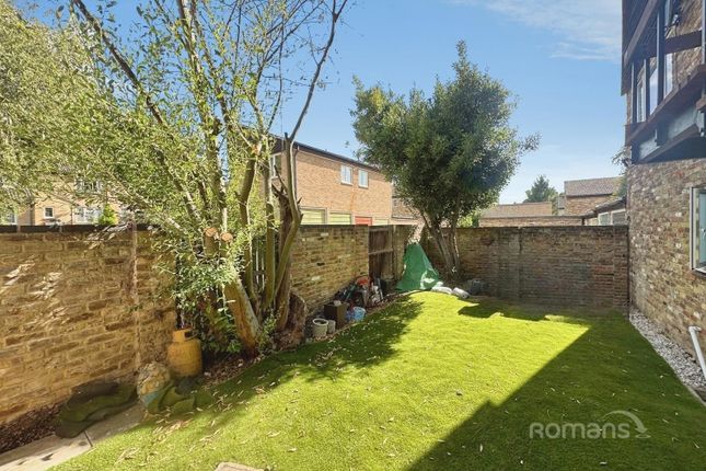 28, Juniper, Bracknell photo 4
