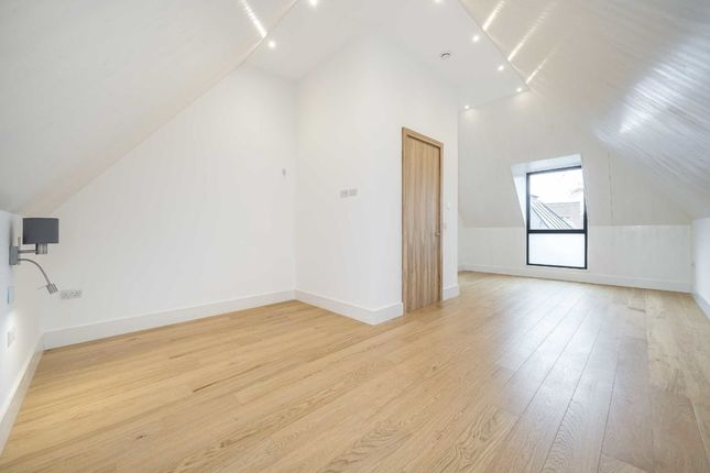 Detached house to rent in Sydenham Hill, London