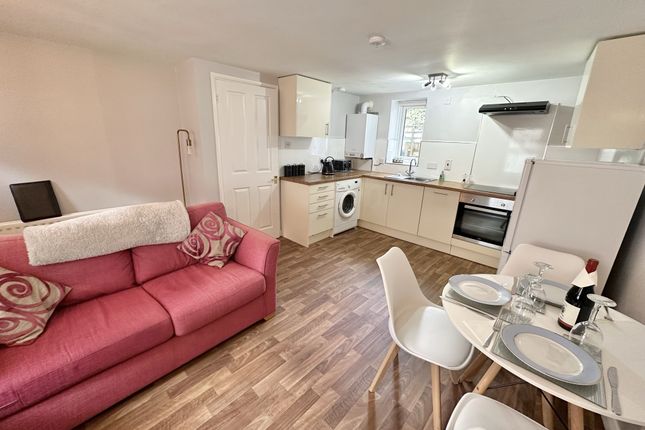 1 Ralston Court, North Street, Wincanton photo 3