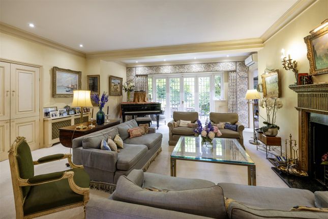 7, Turner Close, London photo 4