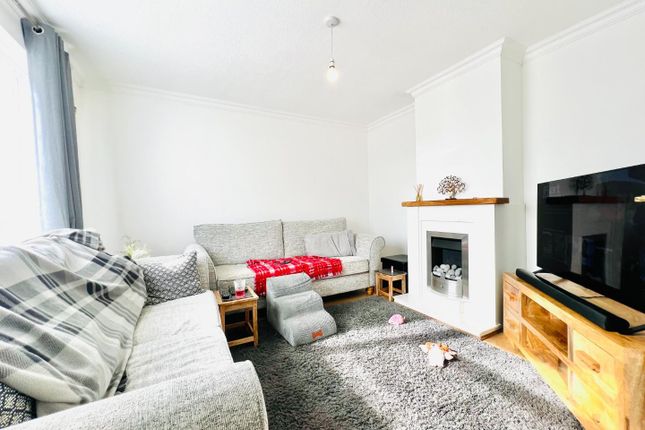 8, Broadwey Close, Weymouth photo 3