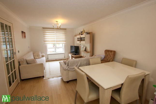 Kennedy Close, Waltham Cross photo 3