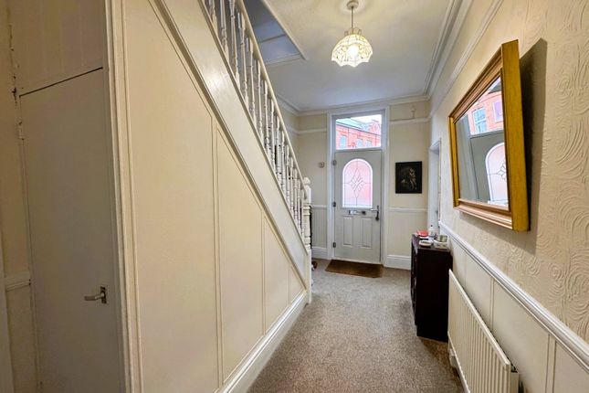 102, Mansfield Road, Alfreton photo 2