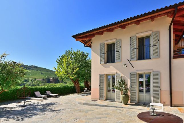 Thumbnail Villa for sale in Via Ripe, Calosso, Piemonte